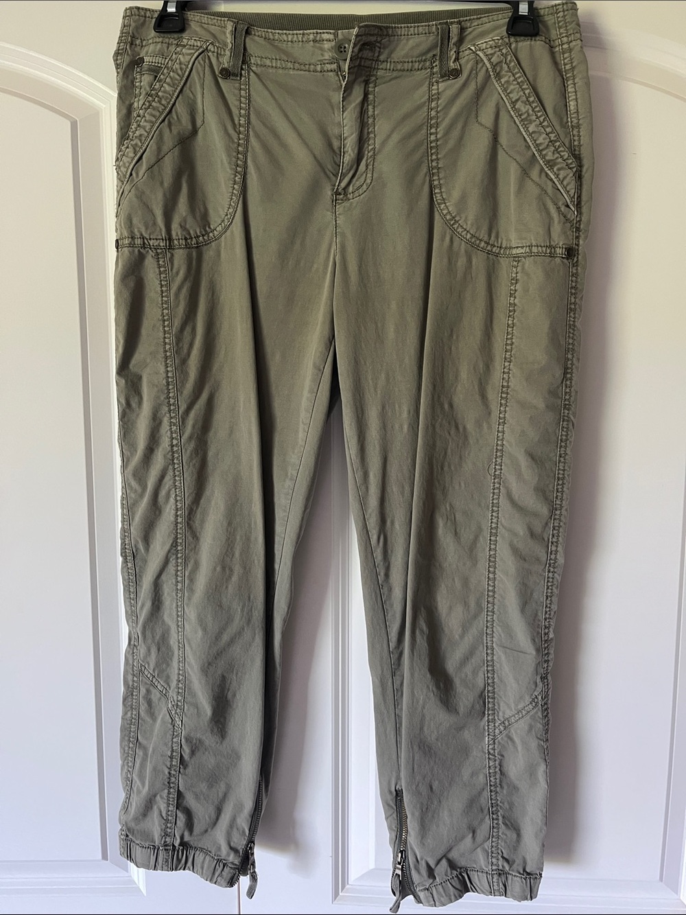 Chico’s Olive Green Casual Utility Pants size 1